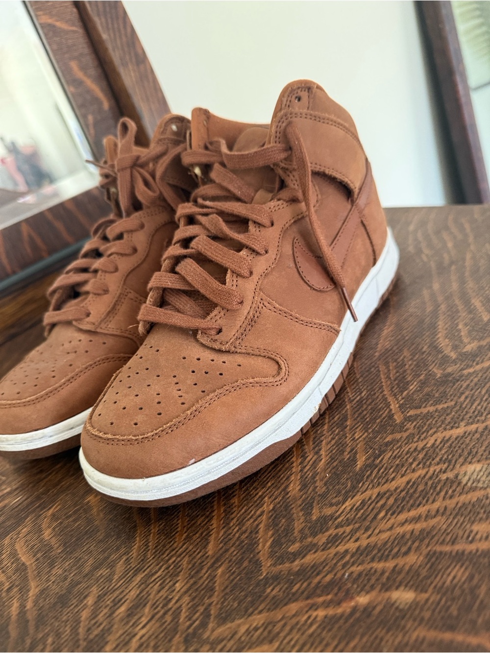 Women’s High-Top Casual Sneakers in Brown